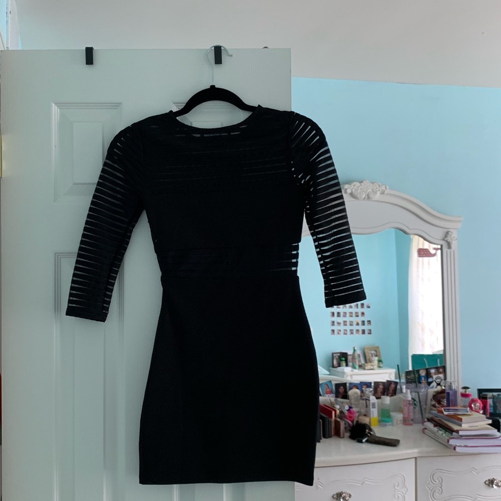 Lulu’s black bodycon dress- worn once - Picture 3 of 4